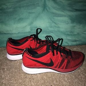 NWOT Boys Nike Running Shoes size 4.5-5